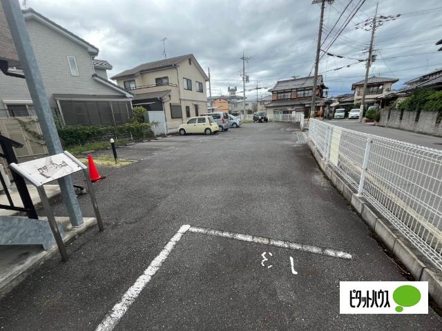 野洲市行畑アパート 駐車場