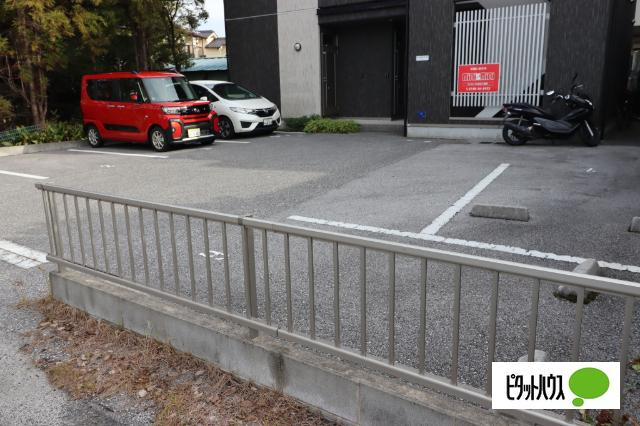 近江八幡市音羽町アパート 駐車場