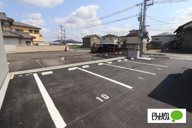 近江八幡市杉森町アパート 駐車場