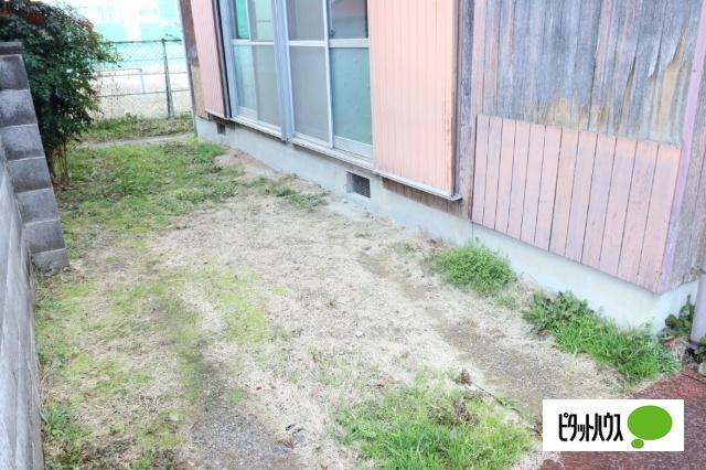 近江八幡市多賀町一戸建 駐車場
