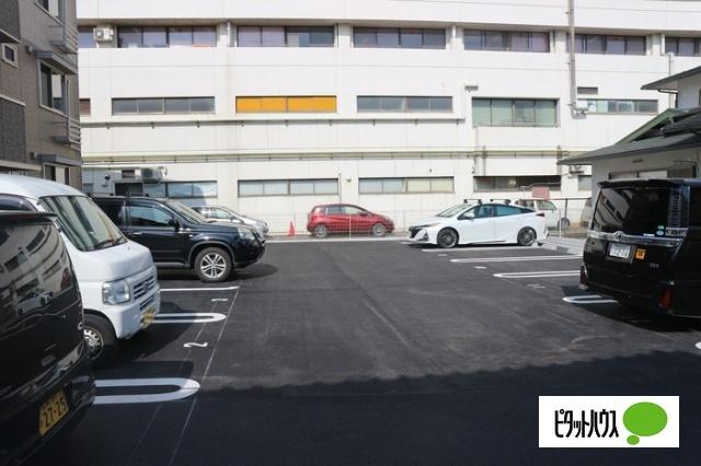 野洲市小篠原アパート 駐車場