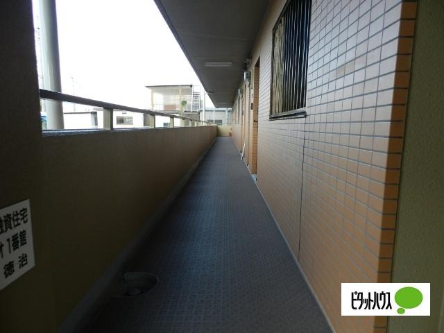 近江八幡市堀上町マンション ロビー