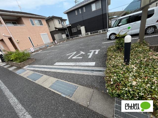 野洲市行畑アパート 駐車場