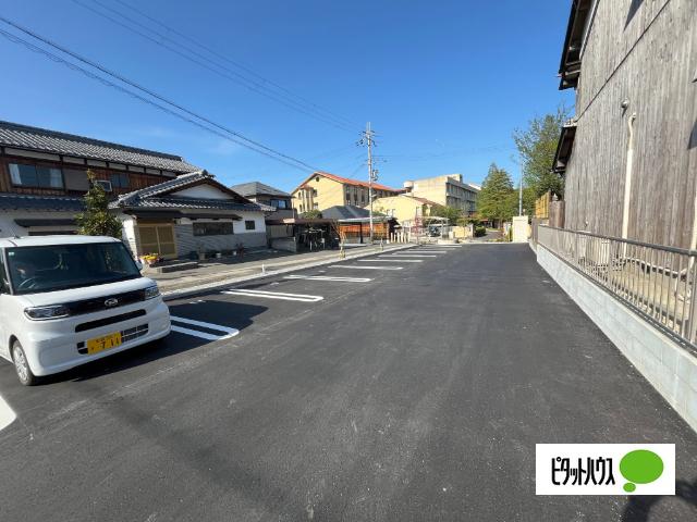 近江八幡市市井町アパート 駐車場