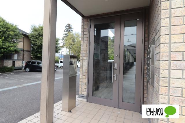 野洲市野洲アパート エントランス