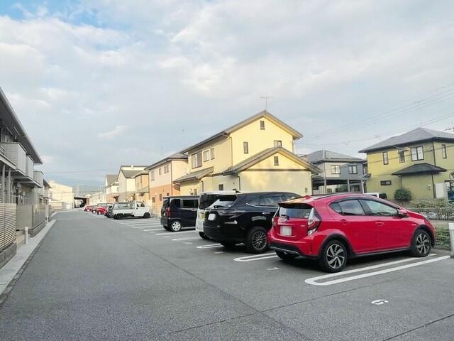 ソシア　B（101） 駐車場