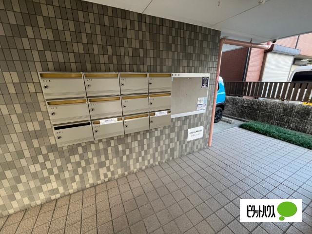 野洲市行畑マンション エントランス