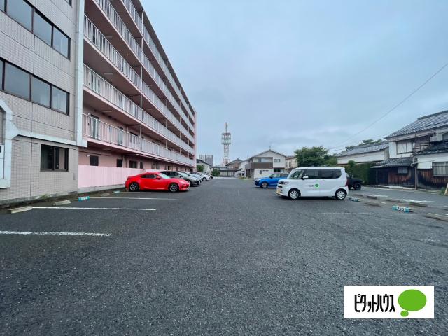 GreenResidence長浜（201） 駐車場