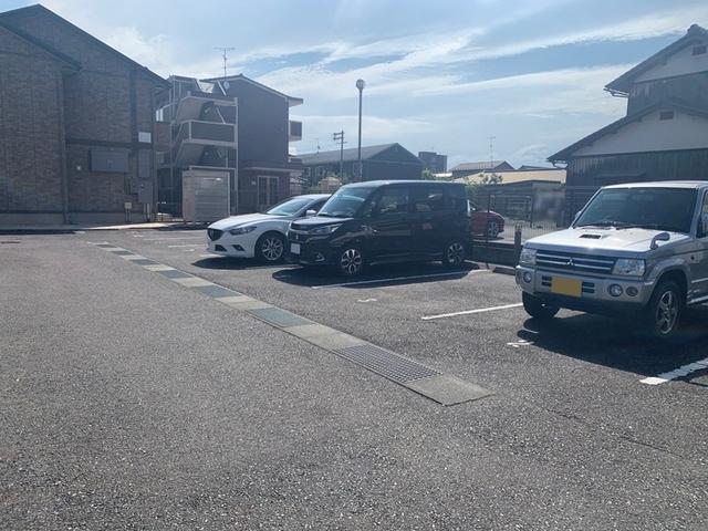 セジュールアースマーシⅢ（102） 駐車場