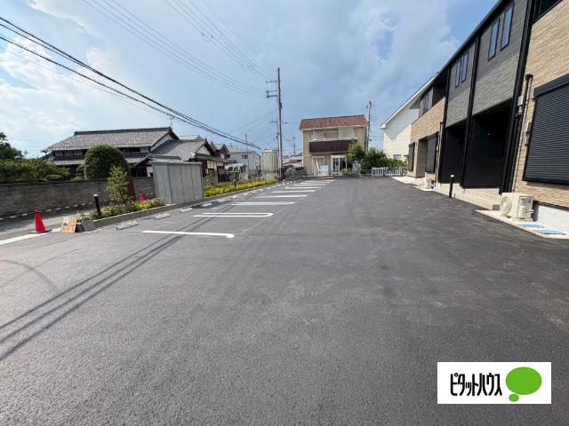 近江八幡市堀上町アパート 駐車場