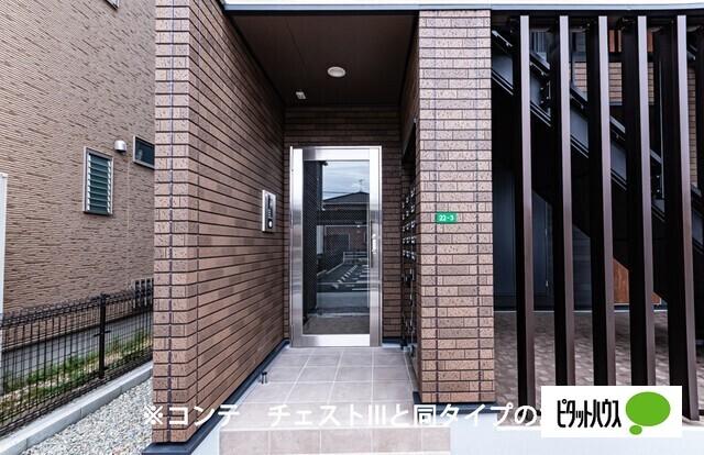 野洲市市三宅アパート エントランス