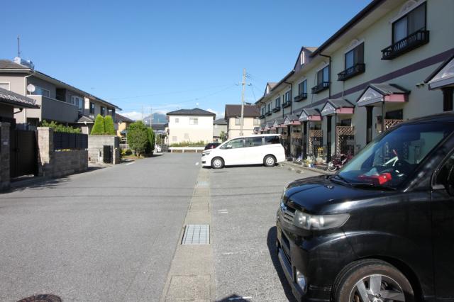 市ノ坪ハイツ（3） 駐車場