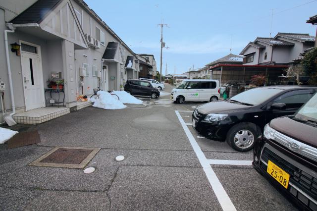 グランディール長浜（3） 駐車場