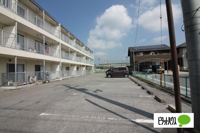River side 11（203） 駐車場