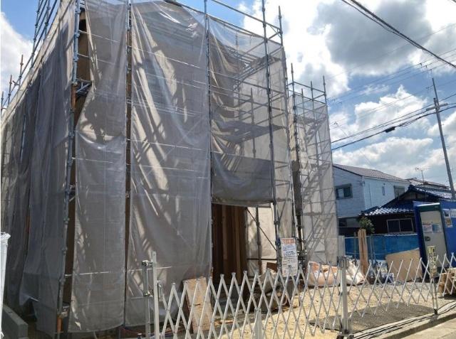 建築中