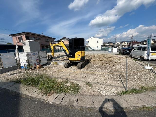 建築中