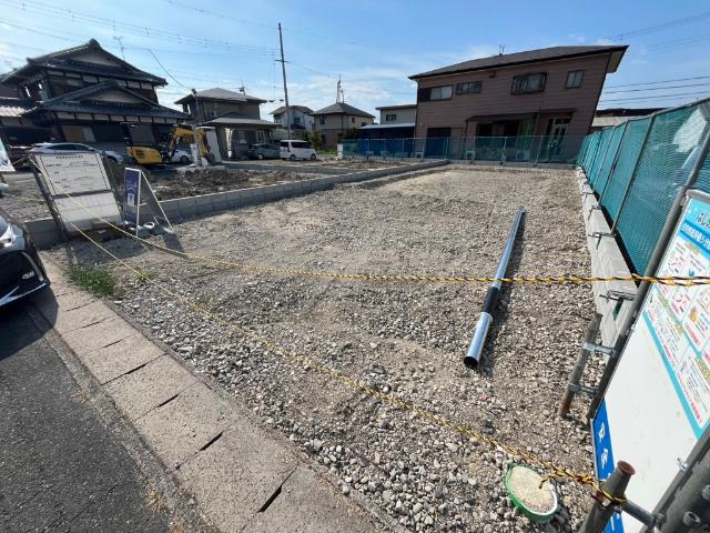 建築中