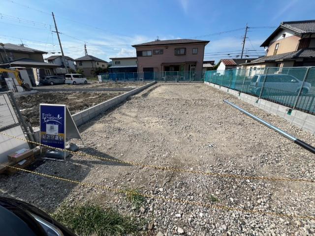 建築中