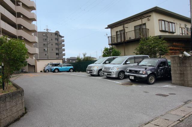 サンビレッジ米原 駐車場