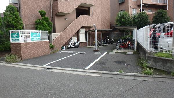 スクエアタワー（301） 駐車場