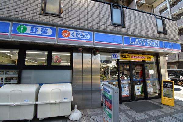 ローソン浦和仲町店：77m
