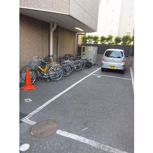 ビルクリバラ（201） 駐車場