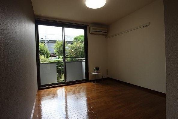 リリ参番館（103） リビング