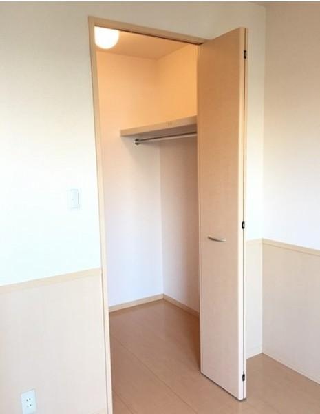 ダンヒル壱番館（105） 収納