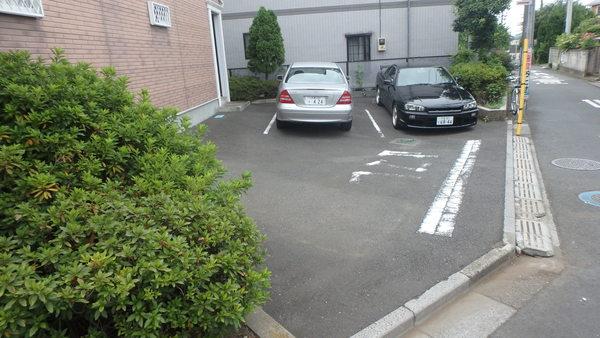 コンフォート　ハナブサ（206） 駐車場