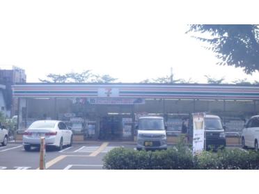 ファミリーマート北与野駅前店：226m