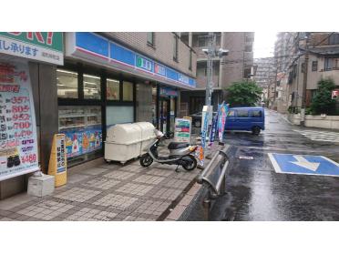 ローソン浦和仲町店：122m