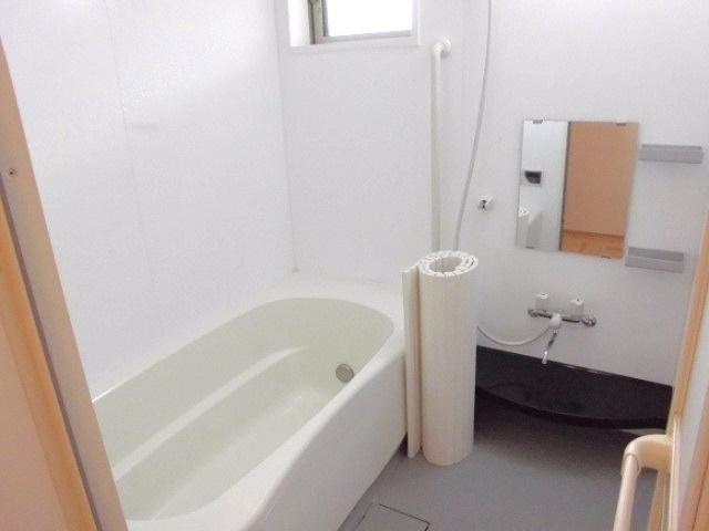 モダンコートウラワ（202） バス／シャワー
