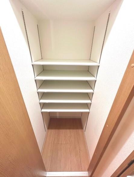 エスティメゾン浦和（601） 収納