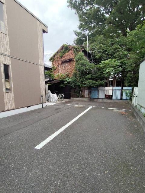 メゾンプランドール（101） 駐車場