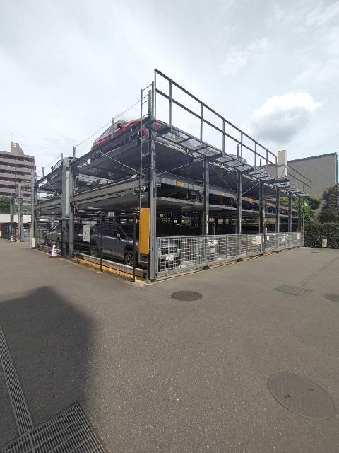 ローレルコート南浦和（1204） 駐車場