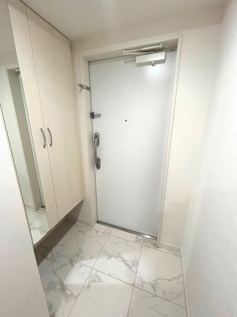 グランカーサさいたま新都心（601） 玄関