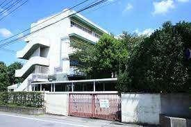 戸田市立笹目中学校：726m