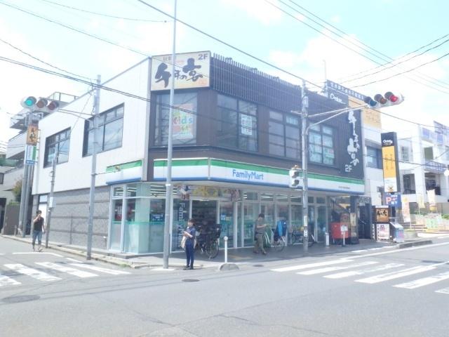 ファミリーマートあすまや与野本町駅前店：78m