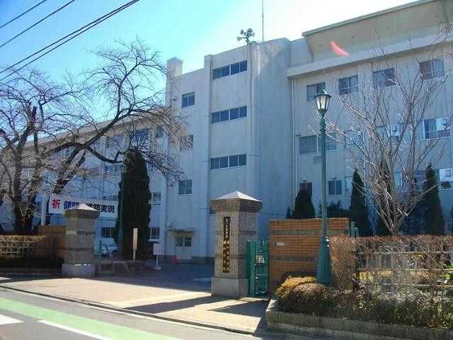 さいたま市立浦和高校：602m