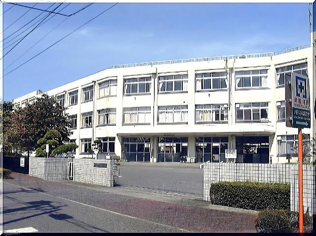 埼玉県立大宮中央高校：751m