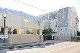 さいたま市立与野南中学校：755m