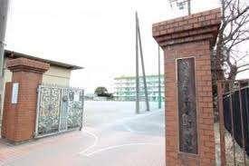 さいたま市立白幡中学校：1827m