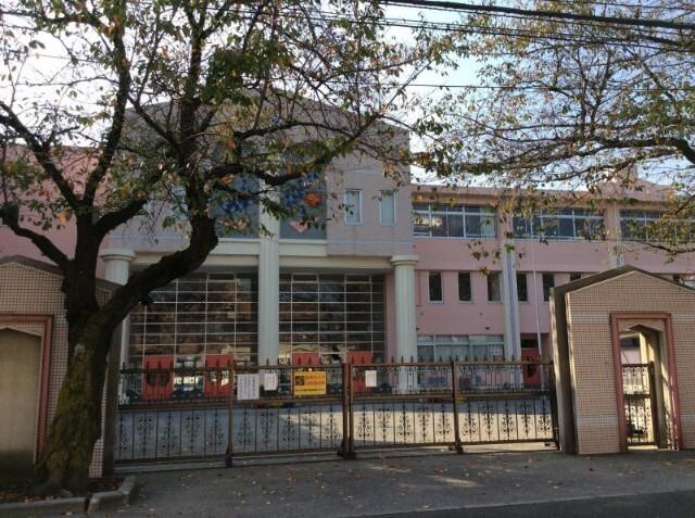 国立埼玉大学教育学部附属小学校：880m