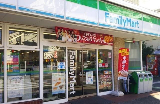ファミリーマート大宮中央店：111m