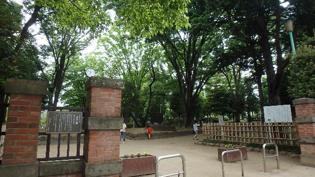 常盤公園：833m