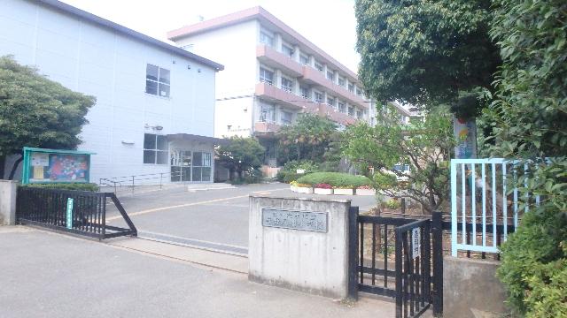 さいたま市立与野八幡小学校：757m