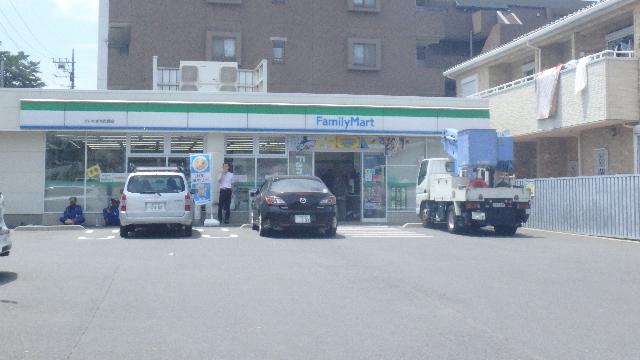ファミリーマートさいたま本町西店：464m