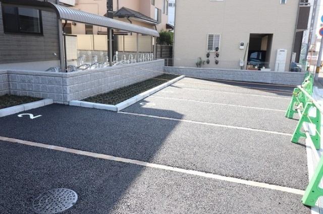 エクセレントヒルズ（503） 駐車場