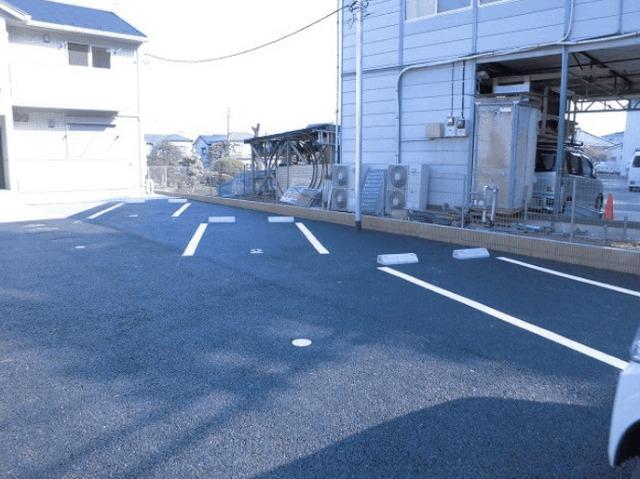 ポルタブローネ（101） 駐車場
