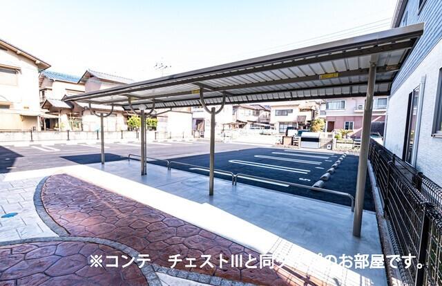 ル・ボワ（305） 駐車場